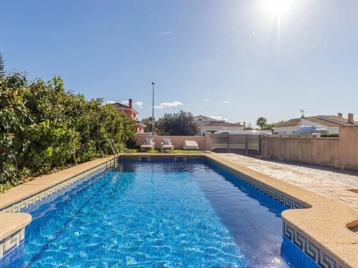 Contacts de Holiday Home Hector By Interhome